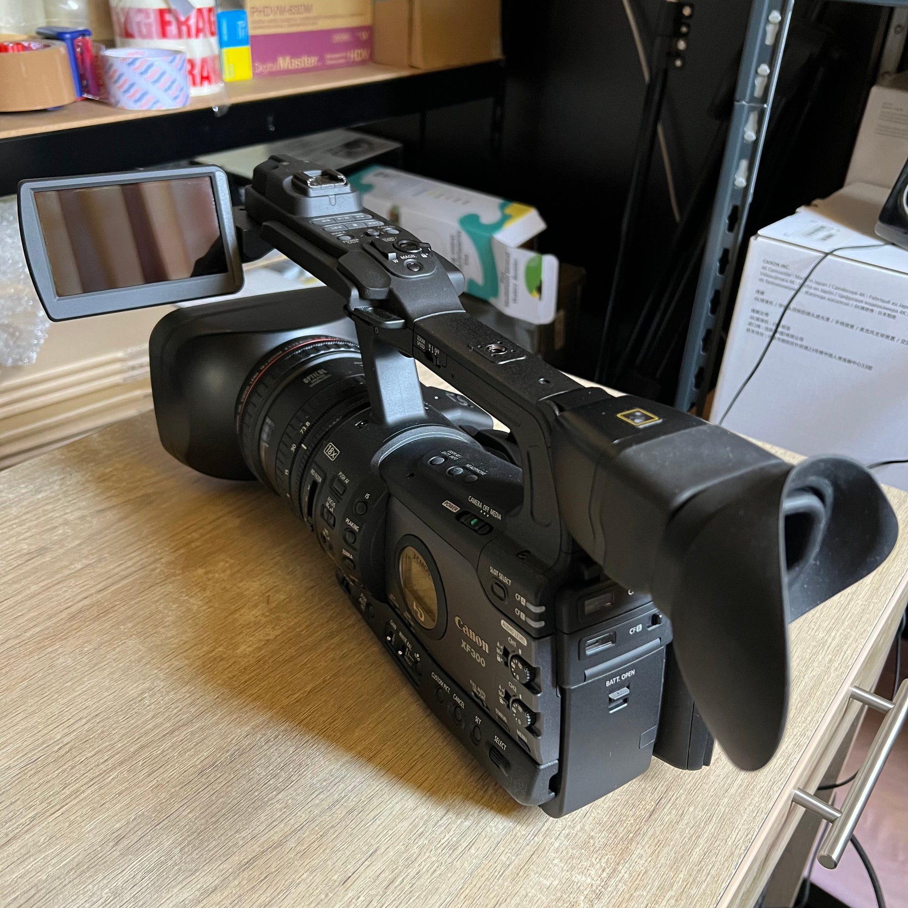 Cámara de video profesional Canon XF300 de alta gama (2da mano)